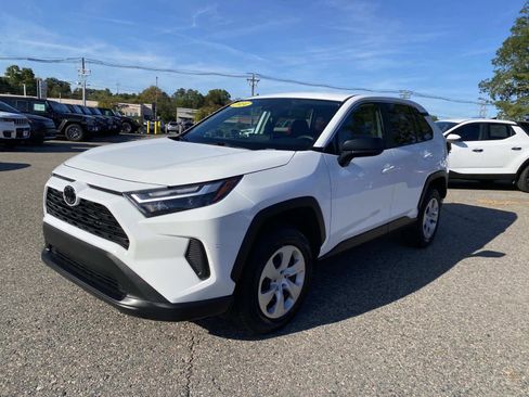 Used 2024 Toyota RAV4 LE image 8