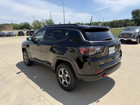 Used 2022 Jeep Compass Trailhawk w/ Trailhawk Elite Group AWD/4WD image 3