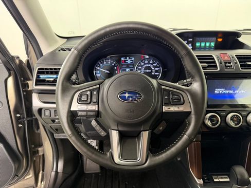 Used 2017 Subaru Forester 2.5i Touring AWD/4WD image 15