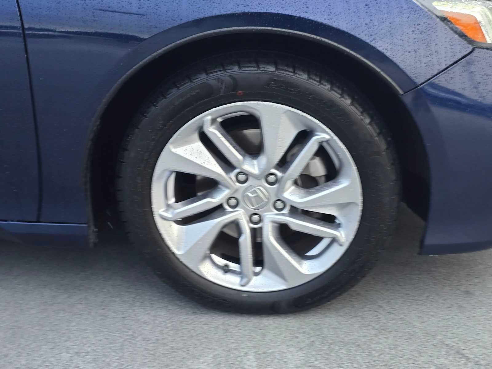 Used 2019 Honda Accord LX image 9