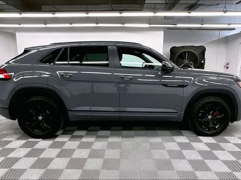 Used 2023 Volkswagen Atlas Cross Sport SEL R-Line AWD/4WD image 15
