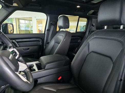 Used 2025 Land Rover Defender 110 S AWD/4WD image 21