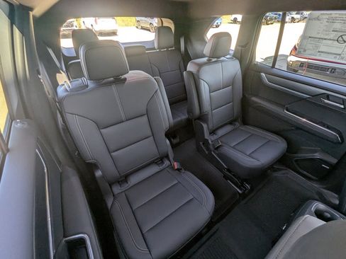 New 2026 GMC Acadia Elevation w/ Elevation Premium Package AWD/4WD image 15