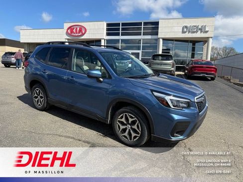 Used 2021 Subaru Forester Premium image 1