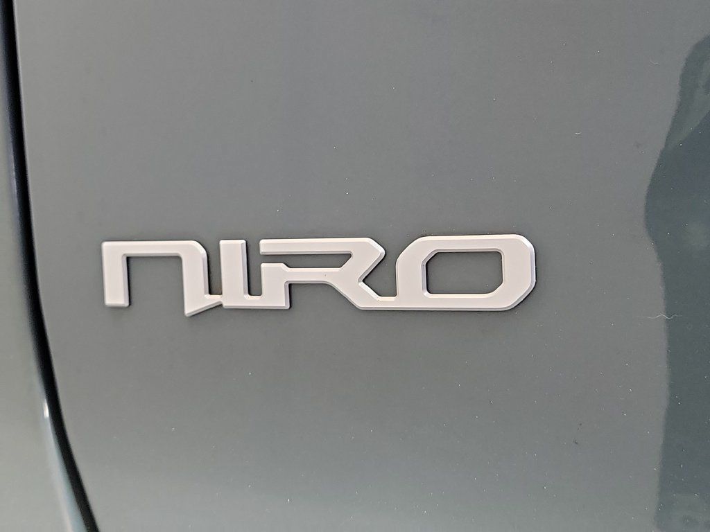 Used 2023 Kia Niro FWD image 8