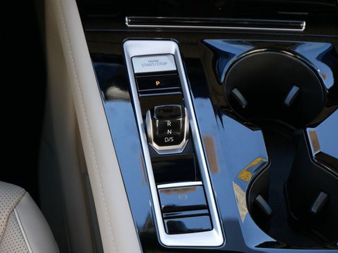 New 2026 Volkswagen Atlas SEL Premium R-Line AWD/4WD image 11