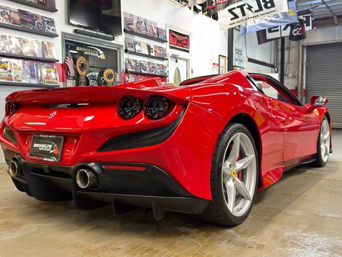 Used 2021 Ferrari F8 Tributo RWD image 7