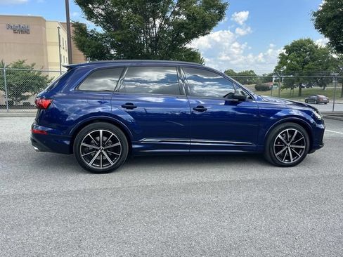 Used 2023 Audi SQ7 Prestige AWD/4WD image 2
