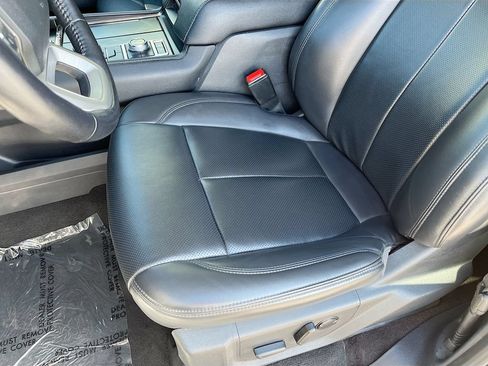 Used 2023 Ford Expedition XLT AWD/4WD image 19