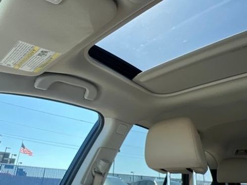 Used 2018 Subaru Outback 2.5i Limited AWD/4WD image 20