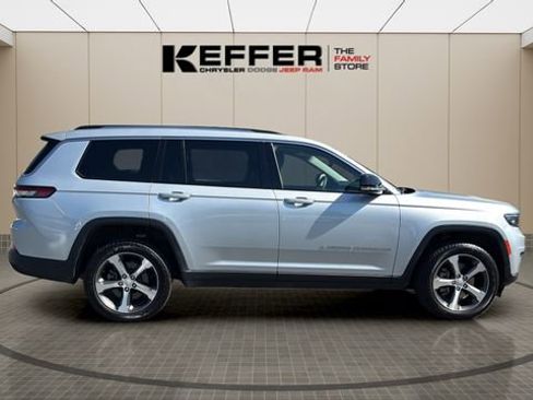 Certified 2023 Jeep Grand Cherokee L Limited AWD/4WD image 7