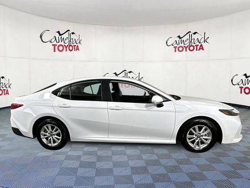Used 2026 Toyota Camry LE FWD image 9