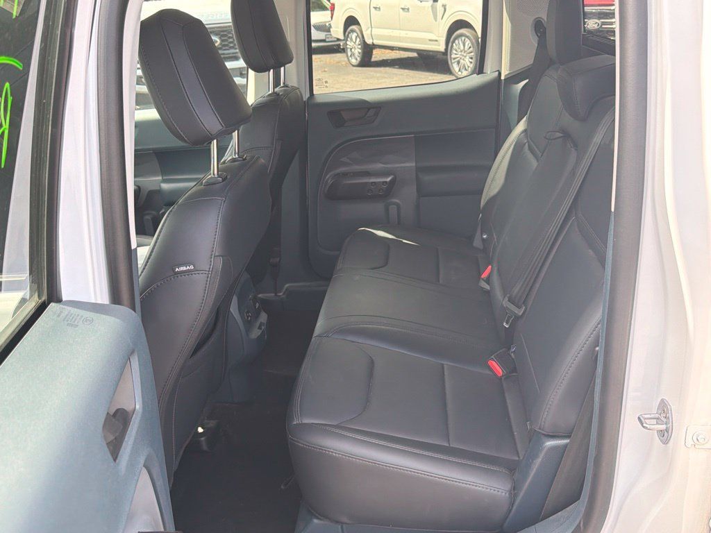 Used 2024 Ford Maverick Lariat w/ Black Appearance Package FWD image 19