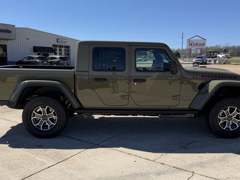 New 2026 Jeep Gladiator Mojave AWD/4WD image 12