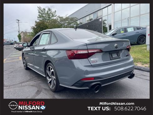 Used 2022 Volkswagen Jetta GLI Autobahn FWD image 3