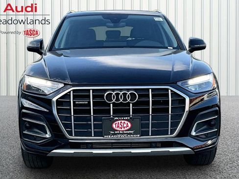 Used 2023 Audi Q5 2.0T Premium w/ Convenience Package AWD/4WD image 2