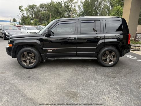 Used 2016 Jeep Patriot 75th Anniversary w/ Power Value Group AWD/4WD image 4