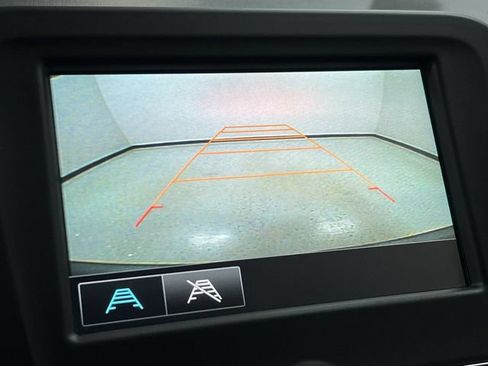 Used 2018 Chevrolet Equinox LT FWD image 15