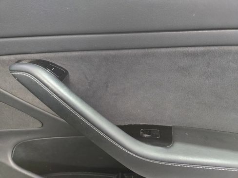 Used 2019 Tesla Model 3 Standard Range image 8