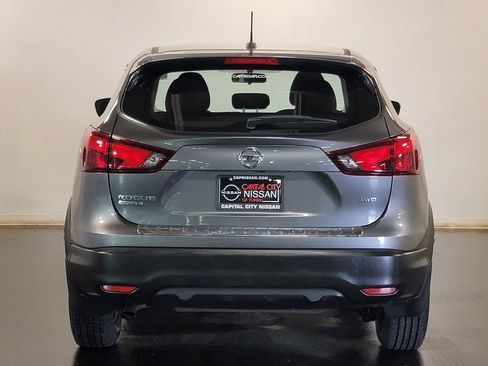 Used 2019 Nissan Rogue Sport S image 23