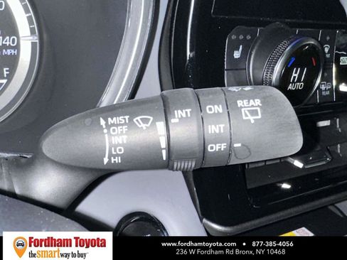 Used 2023 Toyota Highlander XLE image 37