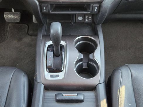 Used 2017 Honda Pilot EX-L image 19
