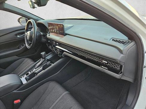 Used 2023 Honda Accord Sport image 25