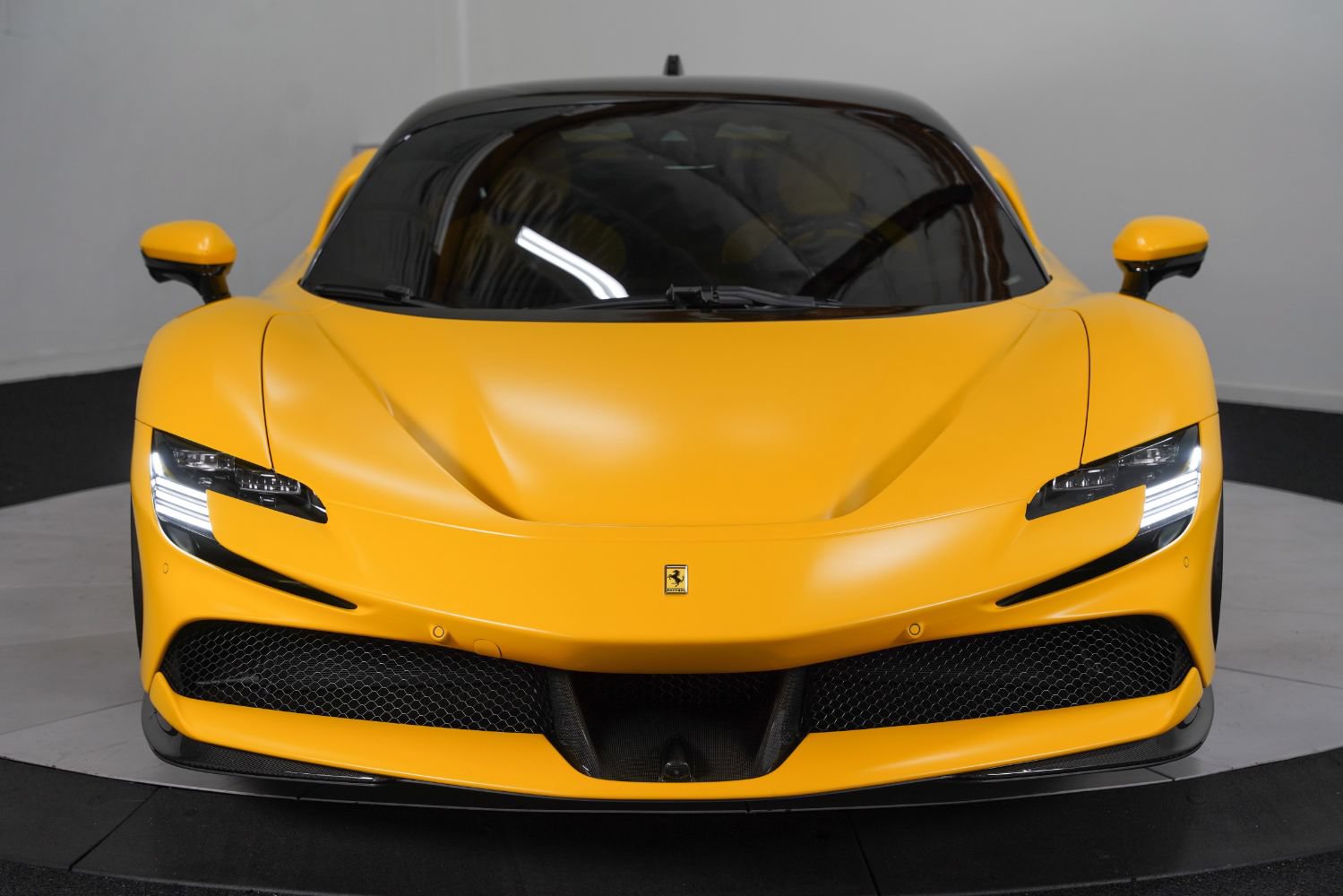 Used 2023 Ferrari SF90 Stradale AWD/4WD image 10