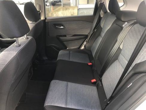 Used 2021 Nissan Rogue SV image 25