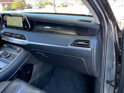Used 2021 Hyundai Palisade Limited image 19
