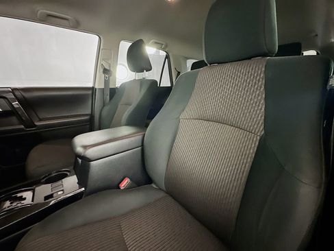 Used 2018 Toyota 4Runner TRD Off-Road image 20