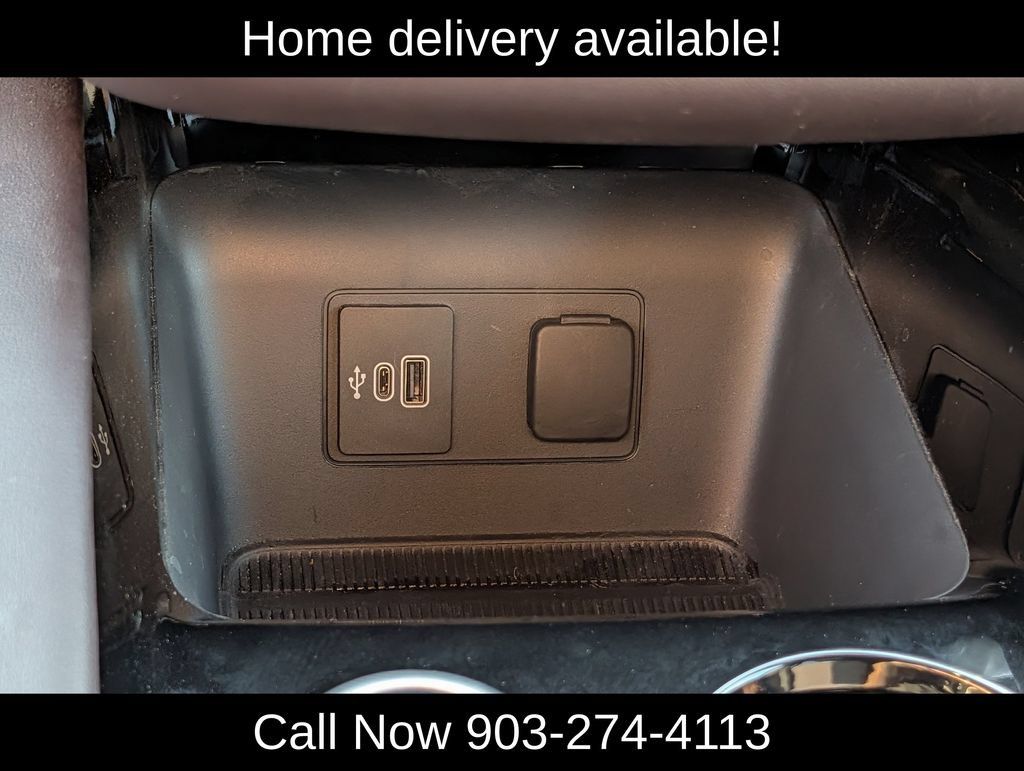 Used 2026 Ford Explorer Platinum RWD image 17