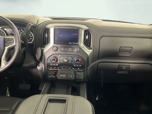 Used 2021 Chevrolet Silverado 1500 LTZ w/ Technology Package AWD/4WD image 22