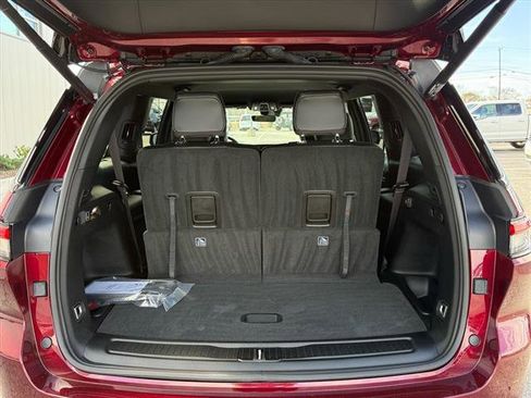 Certified 2025 Jeep Grand Cherokee L Limited w/ Black Appearance Package RWD image 15