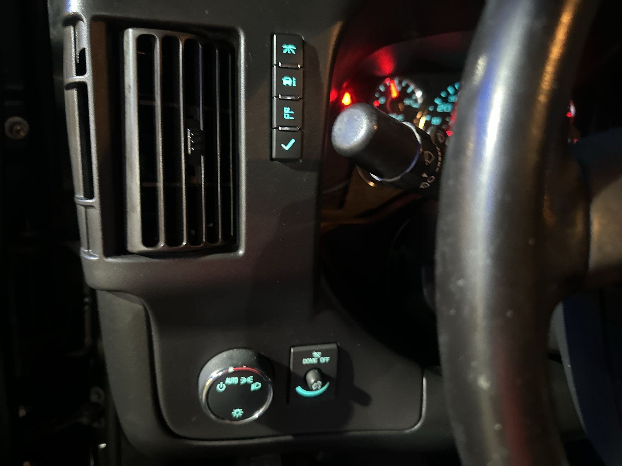 Used 2020 Chevrolet Express 3500 LT w/ LT Preferred Equipment Group RWD image 20