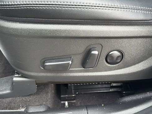 Used 2023 Hyundai Santa Fe SEL Premium image 13