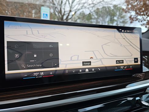 New 2026 BMW X5 xDrive40i w/ M Sport Package image 25