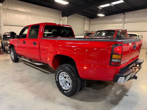 Used 2006 Chevrolet Silverado 3500 LT w/ Heavy-Duty Power Package image 2