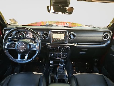 Used 2021 Jeep Wrangler Unlimited Sahara w/ Cold Weather Group AWD/4WD image 10