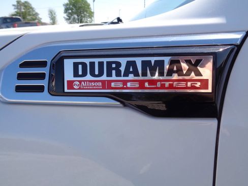 Used 2024 GMC Sierra 2500 Pro w/ Convenience Package AWD/4WD image 17