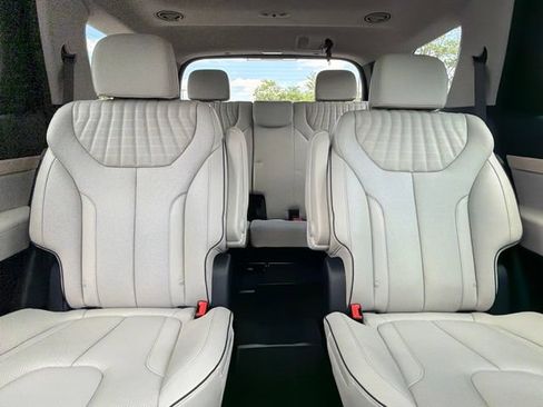 Used 2024 Hyundai Palisade Limited FWD image 33