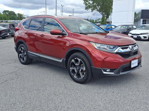 Used 2018 Honda CR-V Touring image 1