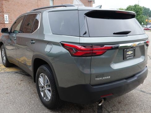 Used 2023 Chevrolet Traverse LT FWD image 6