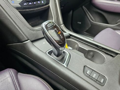 Used 2018 Cadillac XT5 Luxury image 40