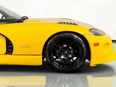 Used 2001 Dodge Viper GTS image 6