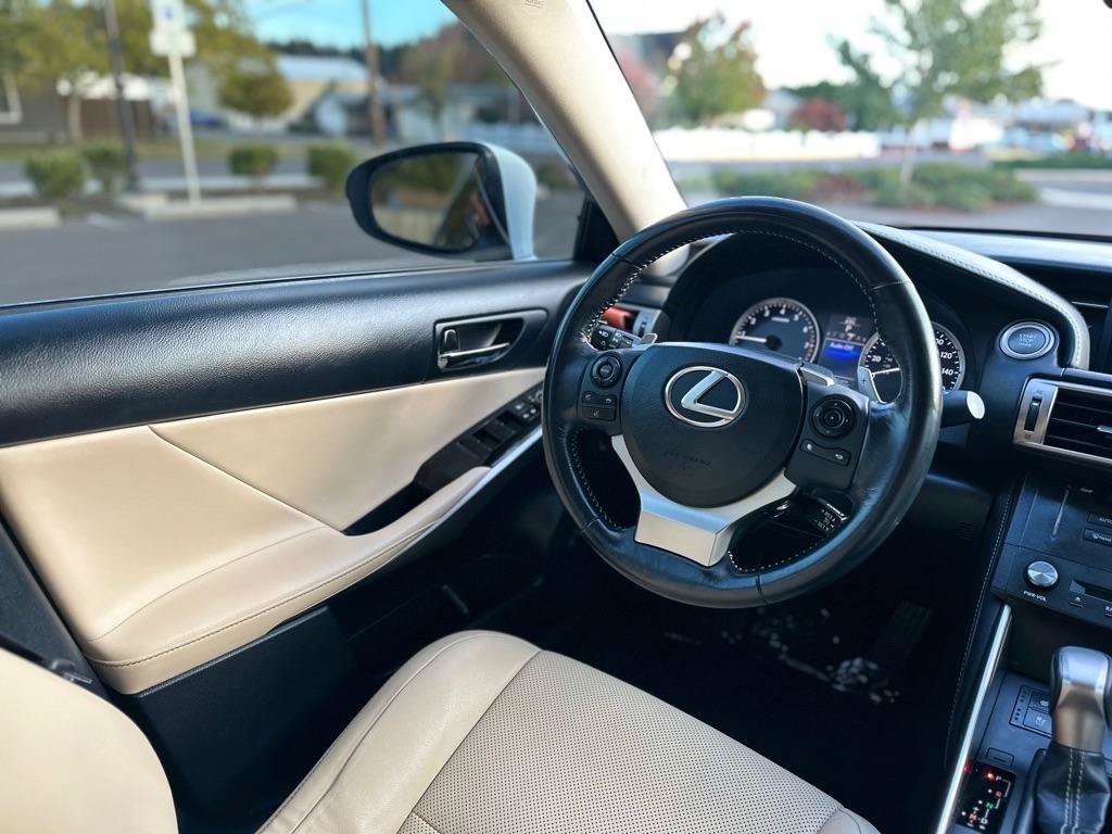 Used 2015 Lexus IS 250 AWD w/ Navigation System Package image 10