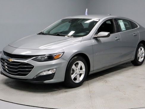 Used 2024 Chevrolet Malibu LT image 8