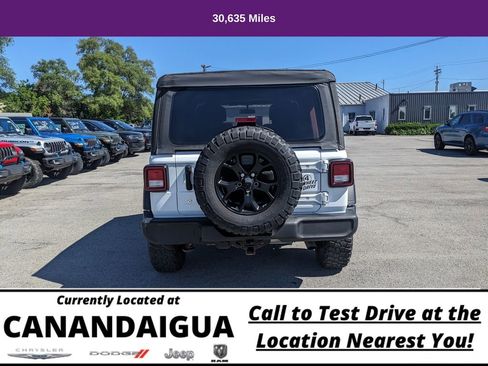 Used 2022 Jeep Wrangler Unlimited Sport image 11