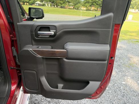 Used 2021 GMC Sierra 1500 SLT w/ SLT Premium Plus Package RWD image 27