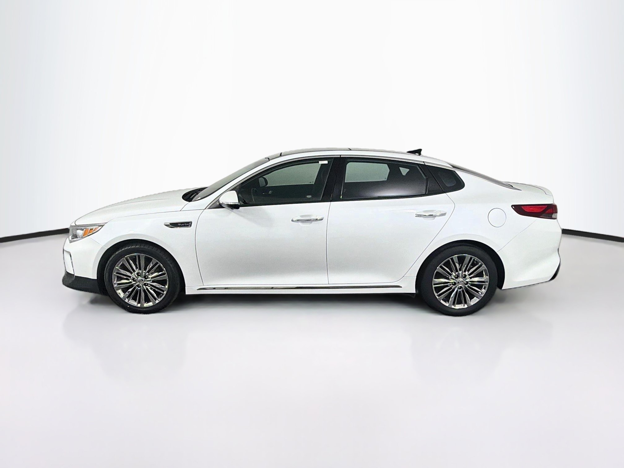 Used 2016 Kia Optima SX w/ Chrome Wheel Package FWD image 4